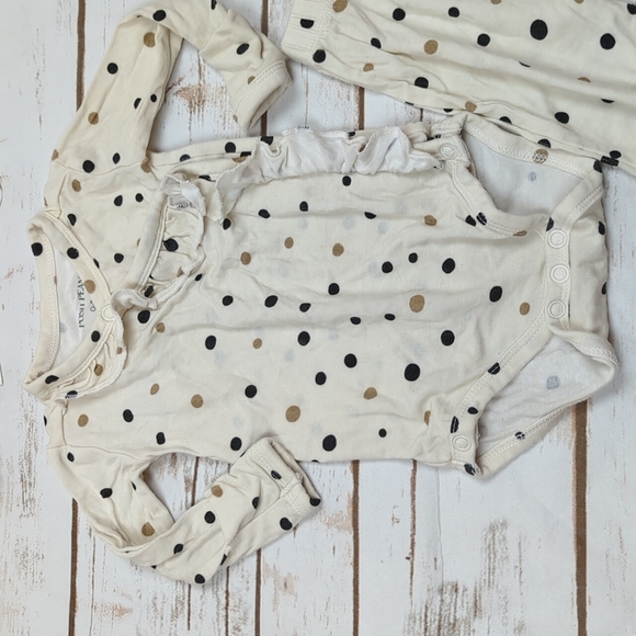 Posh Peanut Cream Polka Dot Set 0-3M - Picture 3 of 6